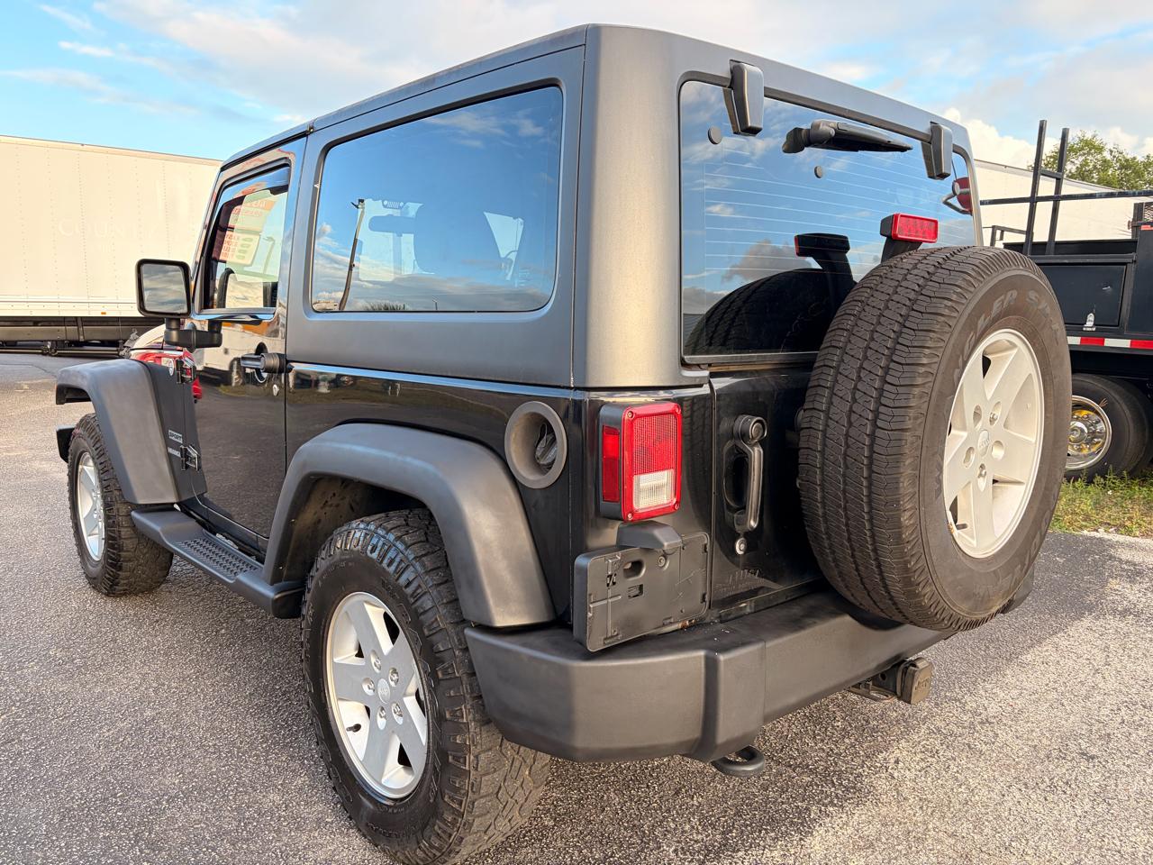 Jeep Wrangler Sport 4WD 2011