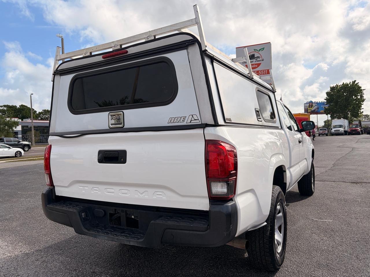 Toyota Tacoma 2WD Access Cab I4 AT SR (Natl) 2018