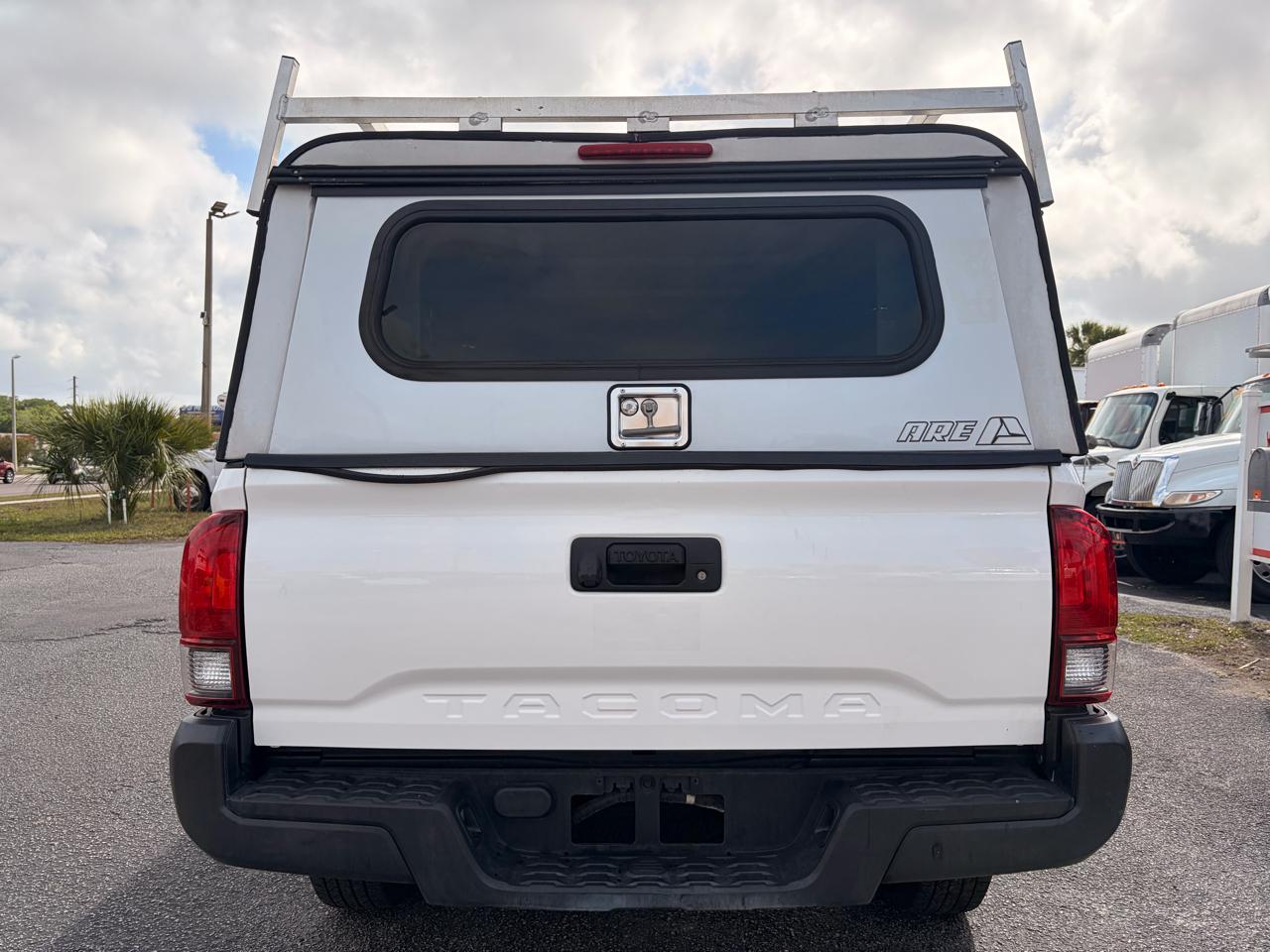 Toyota Tacoma 2WD Access Cab I4 AT SR (Natl) 2018