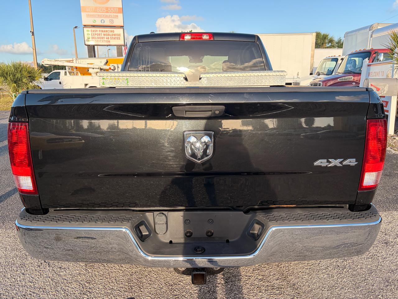 RAM 1500 4WD Quad Cab 140.5" Tradesman 2018