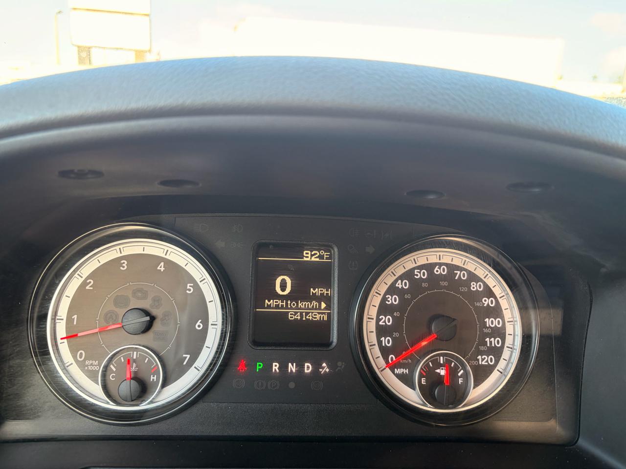 RAM 1500 4WD Quad Cab 140.5" Tradesman 2018