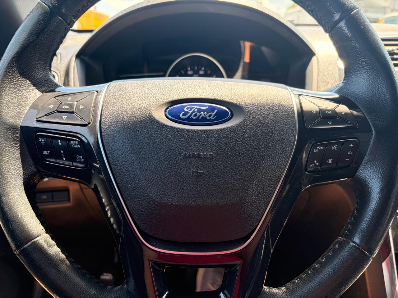 Ford Explorer Limited 4WD 2017