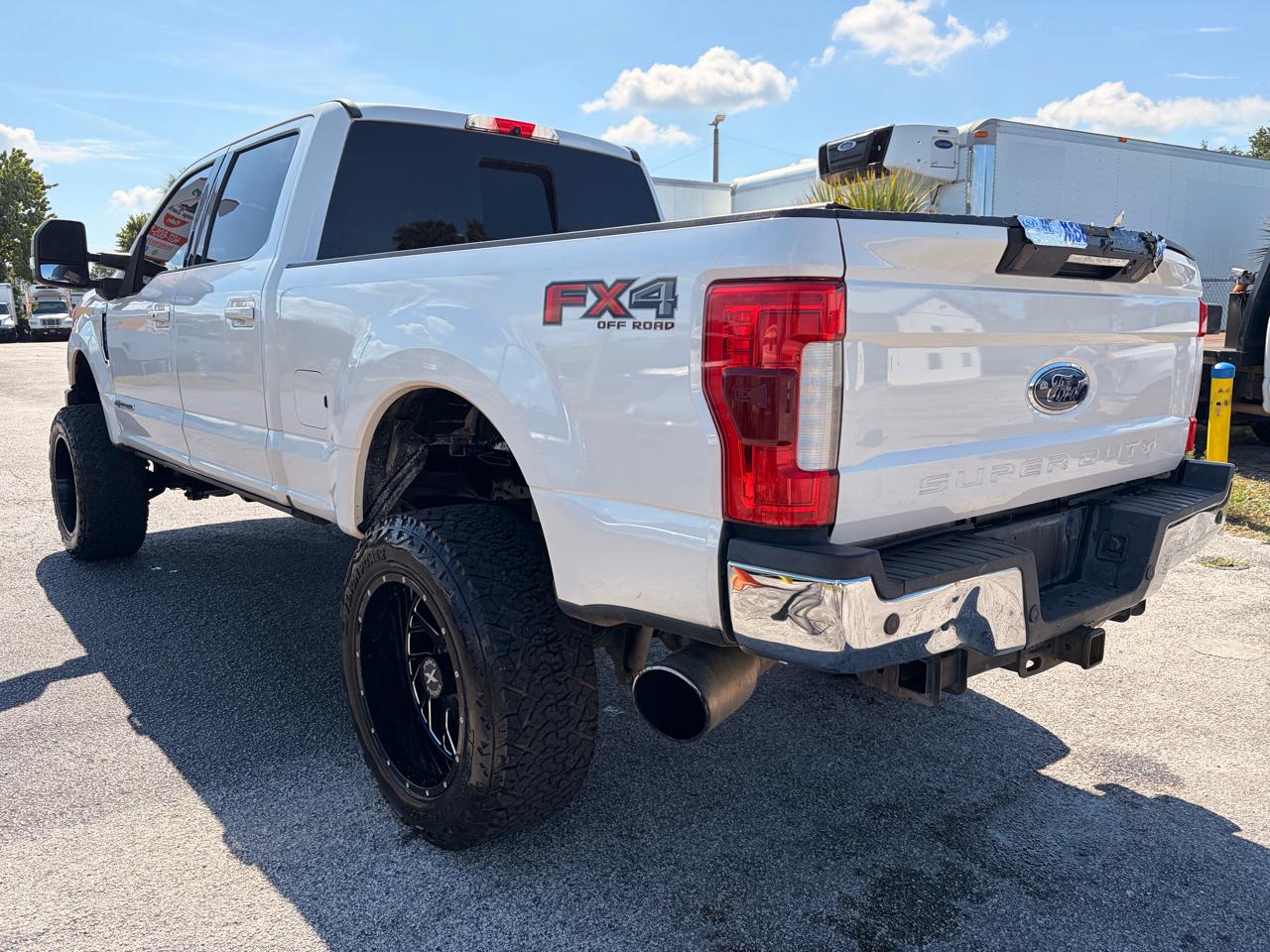 Ford F-250 SD Lariat Crew Cab 4WD 2018