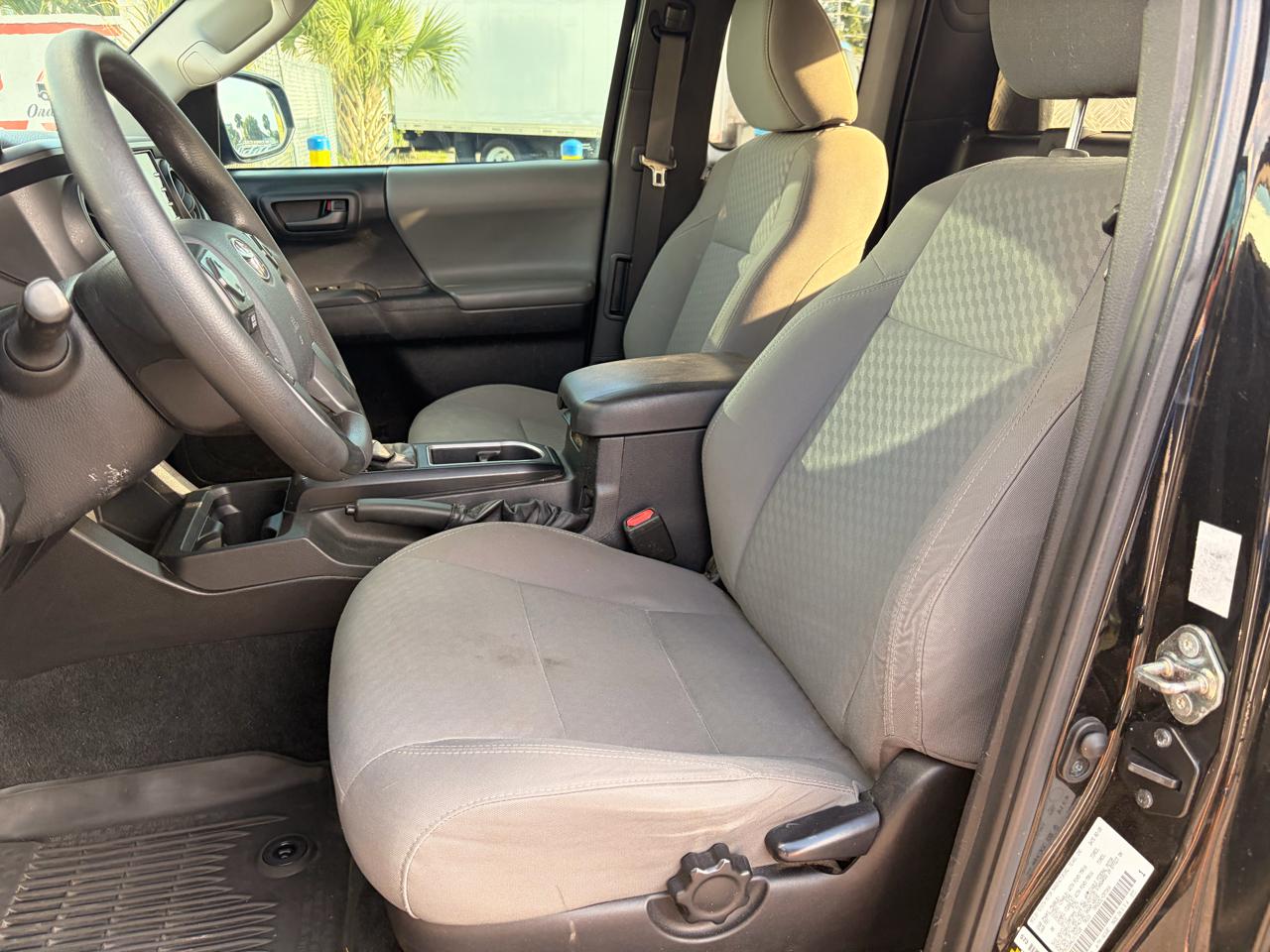 Toyota Tacoma 2WD Access Cab I4 AT SR (Natl) 2020