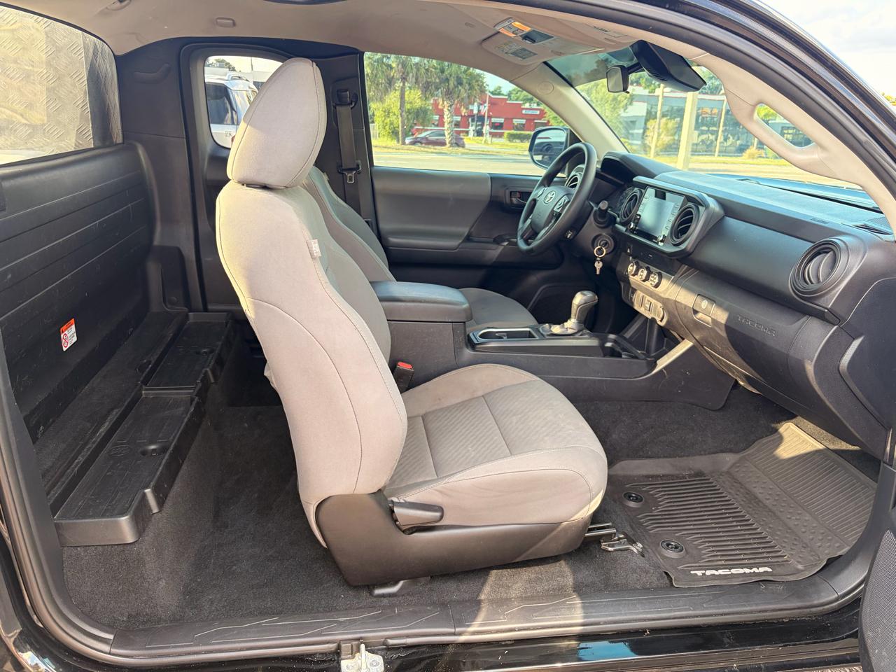 Toyota Tacoma 2WD Access Cab I4 AT SR (Natl) 2020