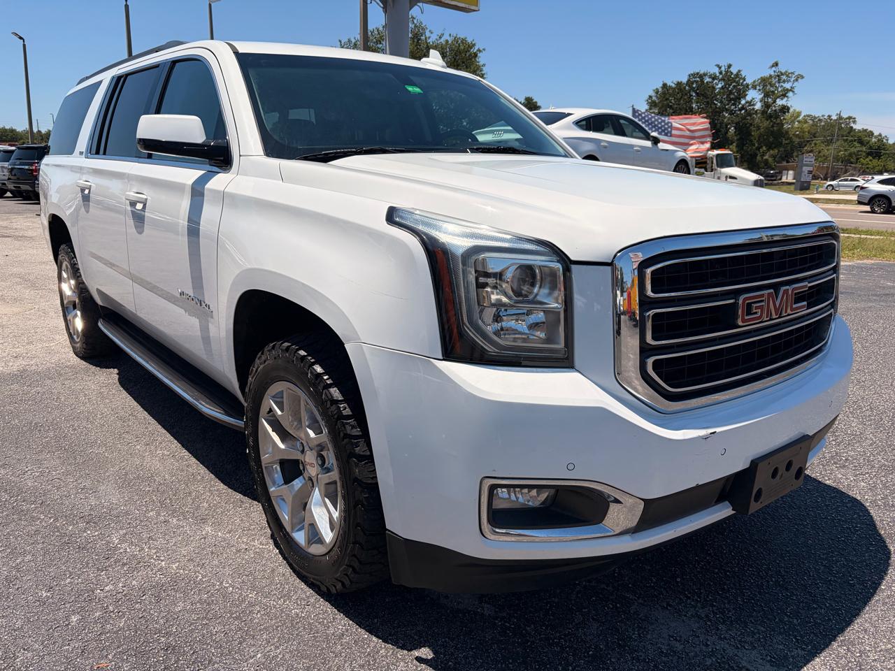 GMC Yukon XL SLE 4WD 2019