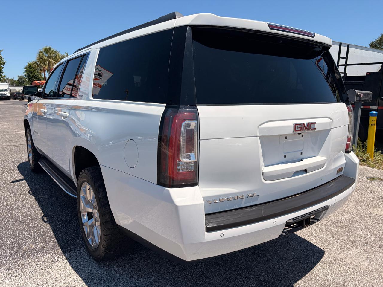 GMC Yukon XL SLE 4WD 2019