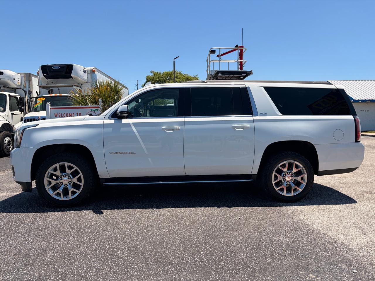 GMC Yukon XL SLE 4WD 2019