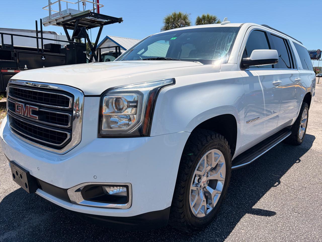 GMC Yukon XL SLE 4WD 2019