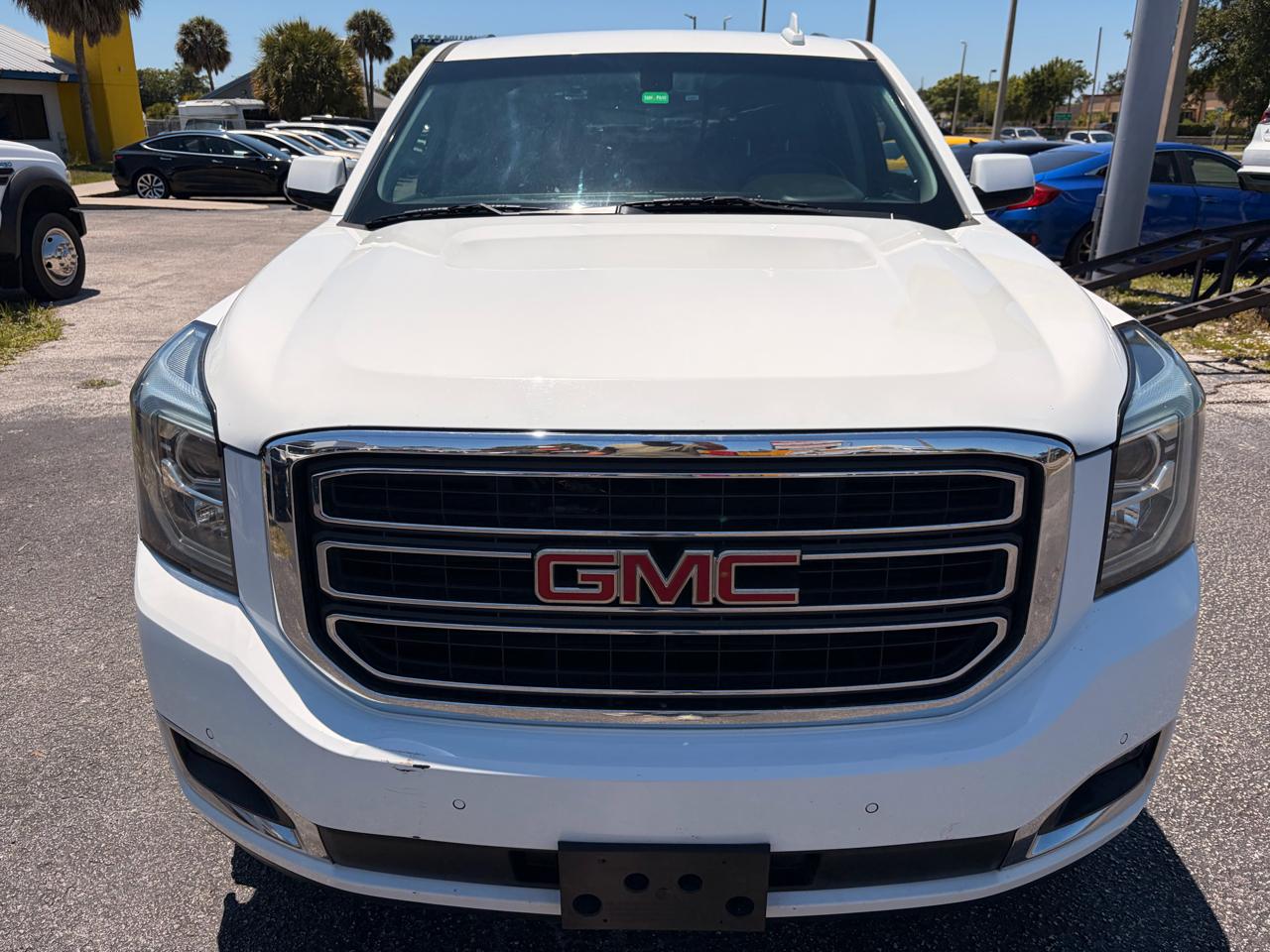 GMC Yukon XL SLE 4WD 2019