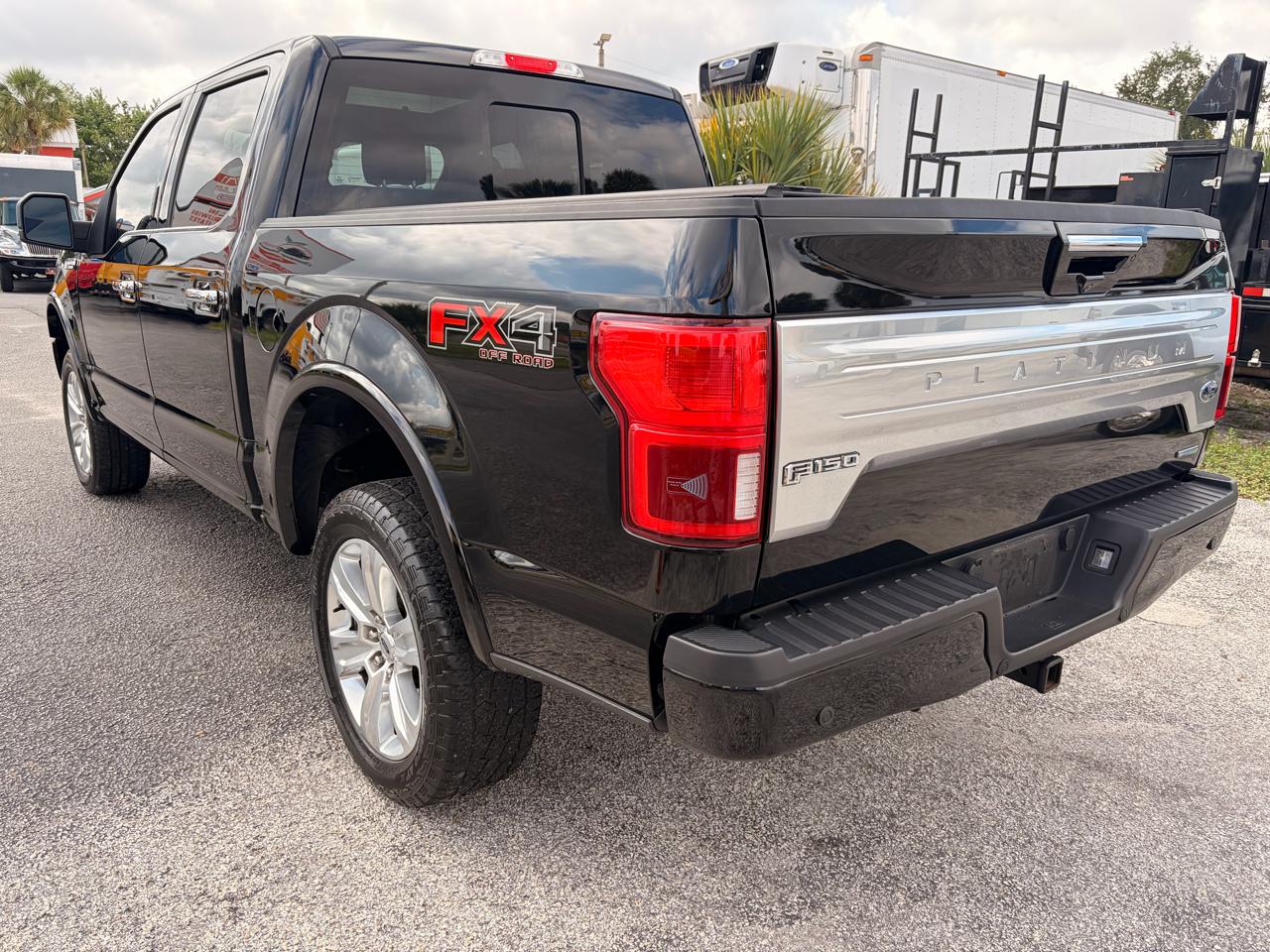 Ford F-150 4WD SuperCrew 145" Platinum 2018