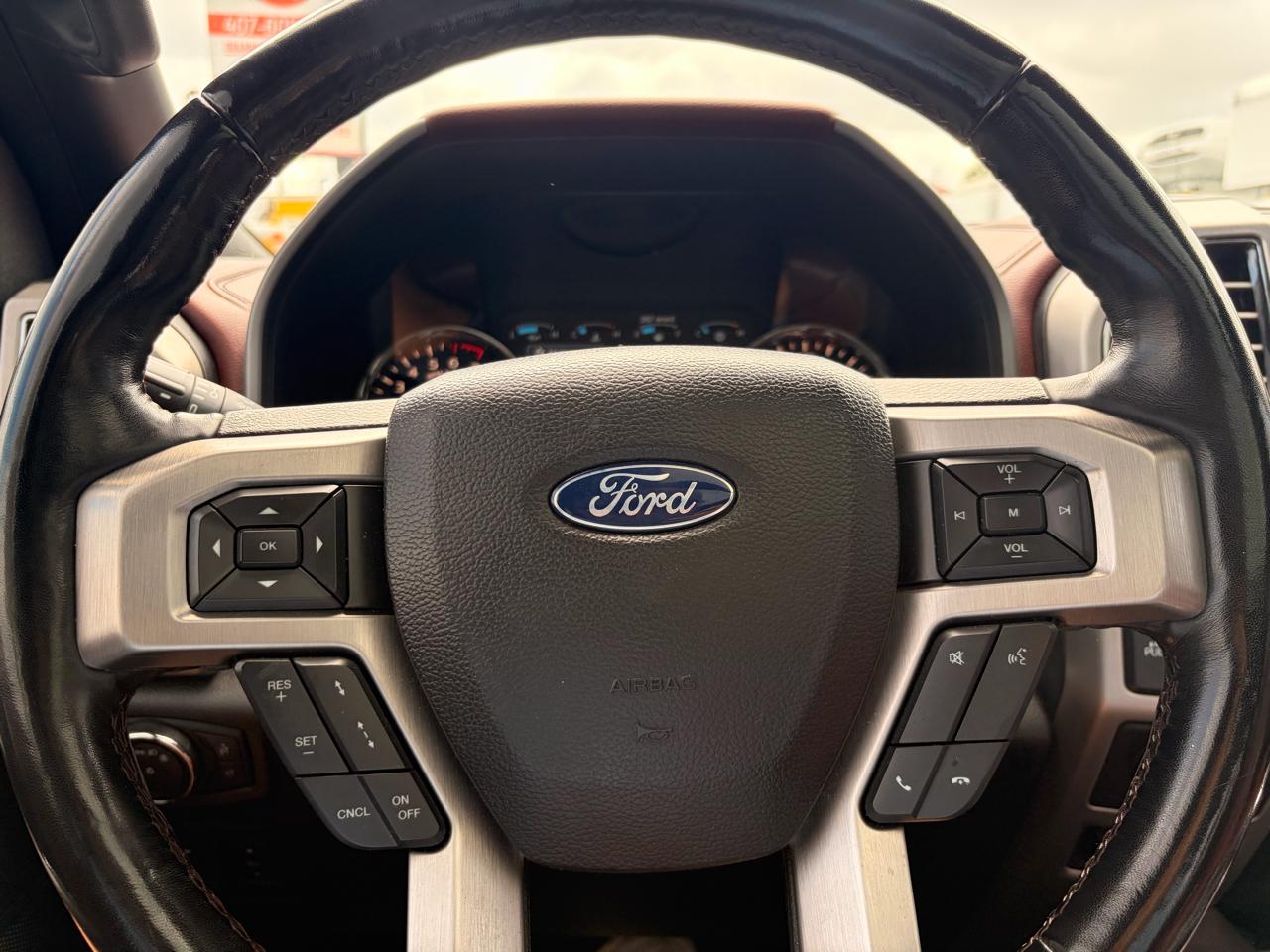 Ford F-150 4WD SuperCrew 145" Platinum 2018