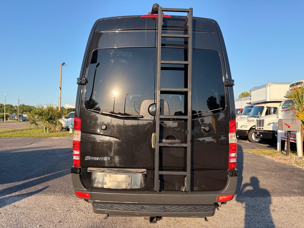 Mercedes-Benz Sprinter 2500 Passenger Van 144-in. WB 2018