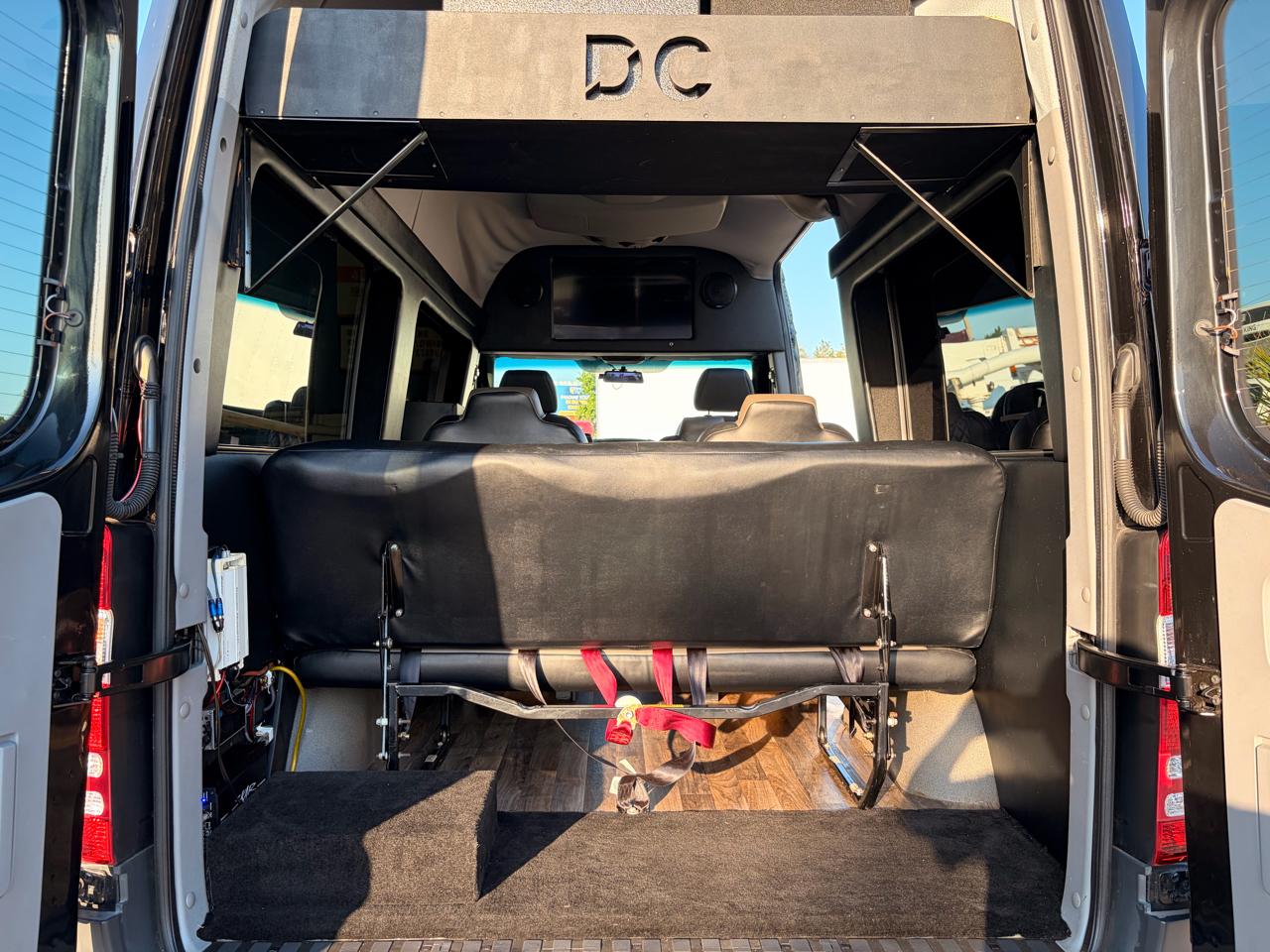 Mercedes-Benz Sprinter 2500 Passenger Van 144-in. WB 2018