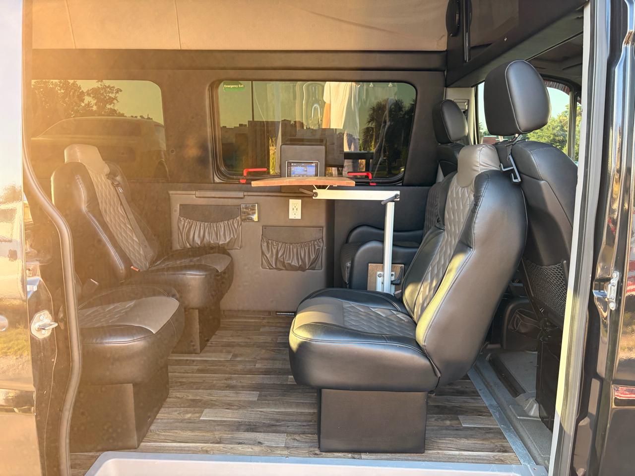Mercedes-Benz Sprinter 2500 Passenger Van 144-in. WB 2018