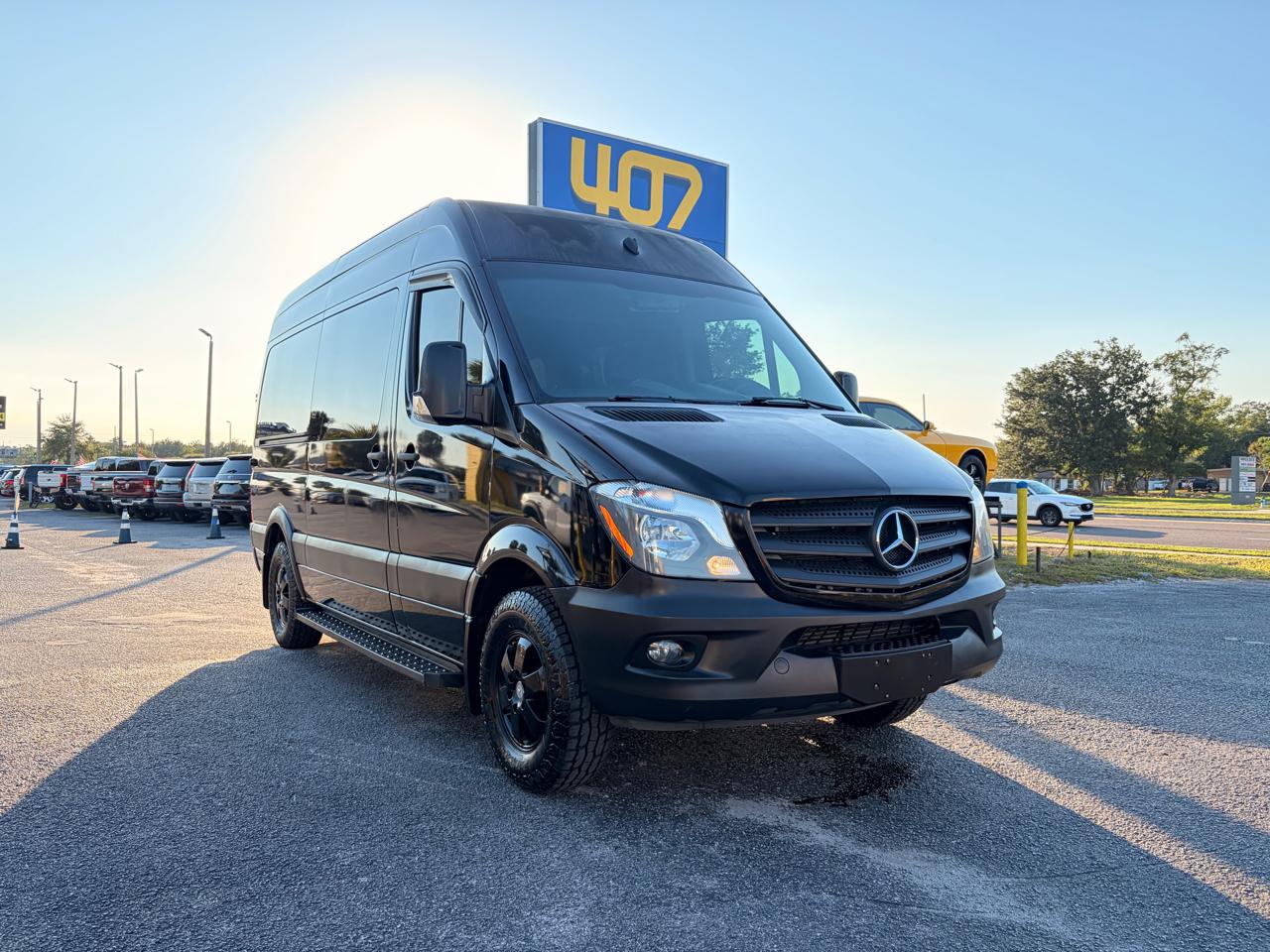 Mercedes-Benz Sprinter 2500 Passenger Van 144-in. WB 2018