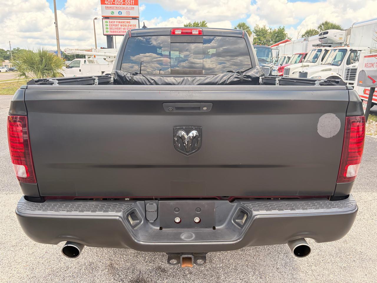 RAM 1500 2WD Quad Cab 140.5" Sport 2017