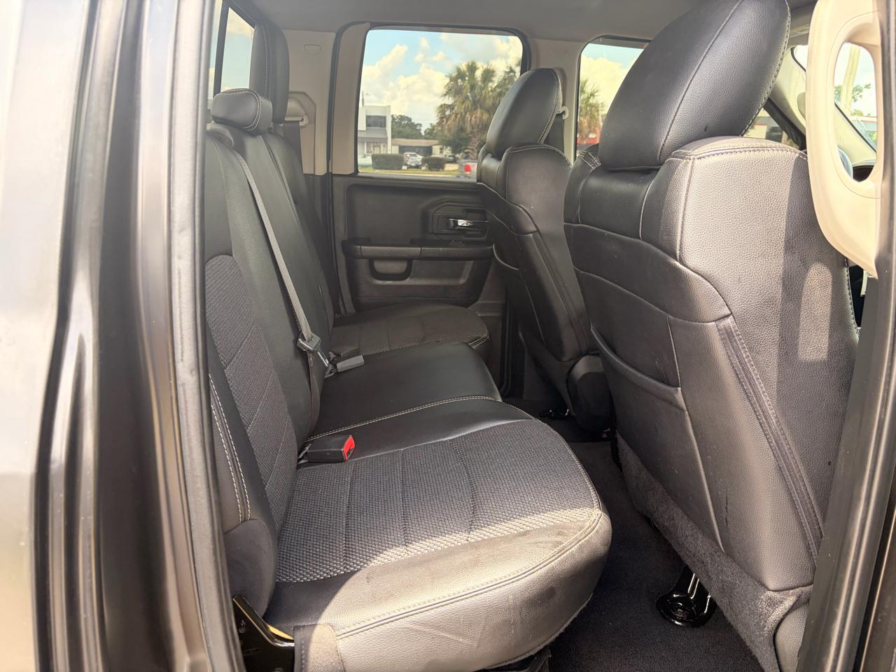 RAM 1500 2WD Quad Cab 140.5" Sport 2017