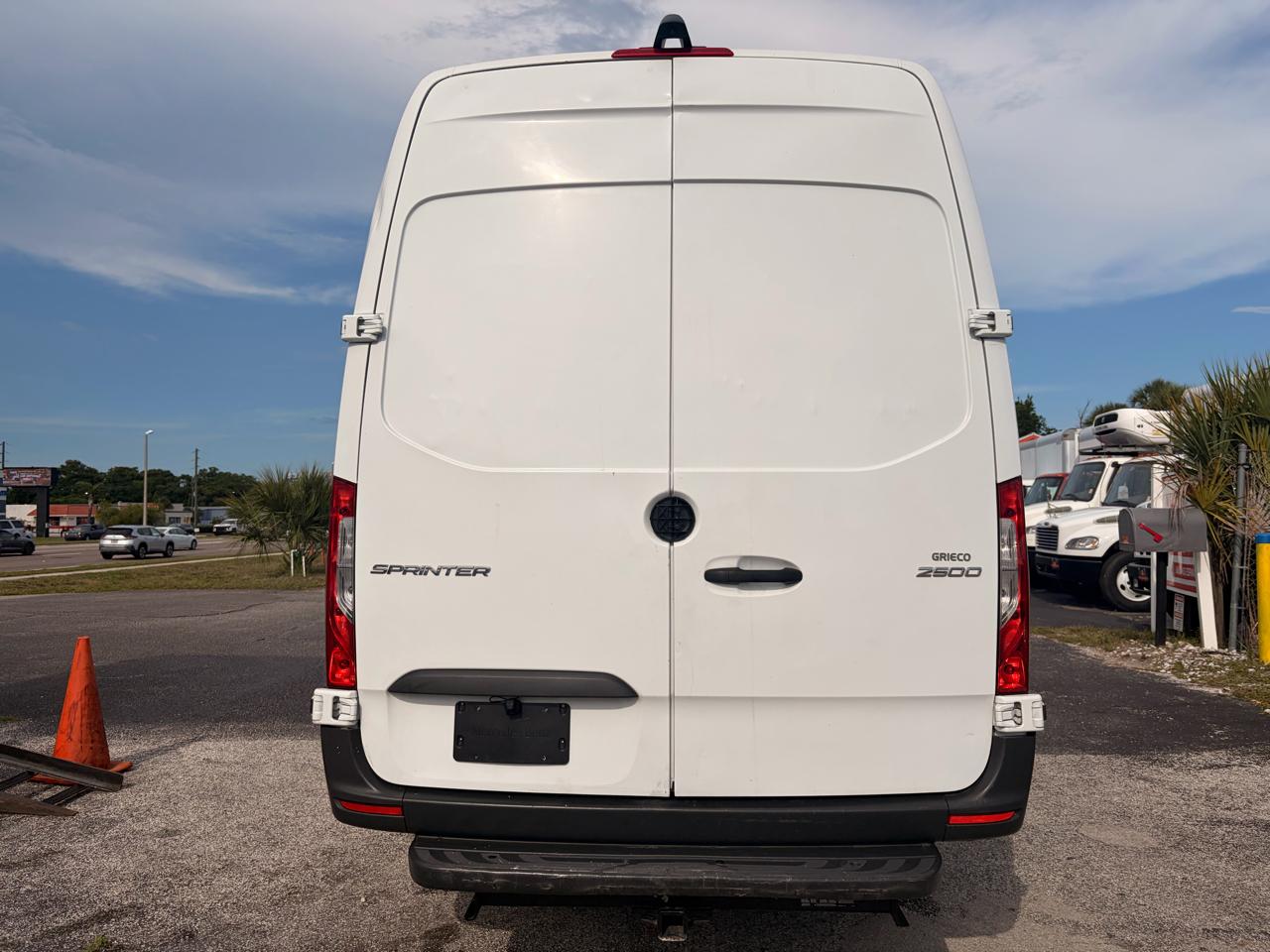 Mercedes-Benz Sprinter 2500 170-in. WB 2022