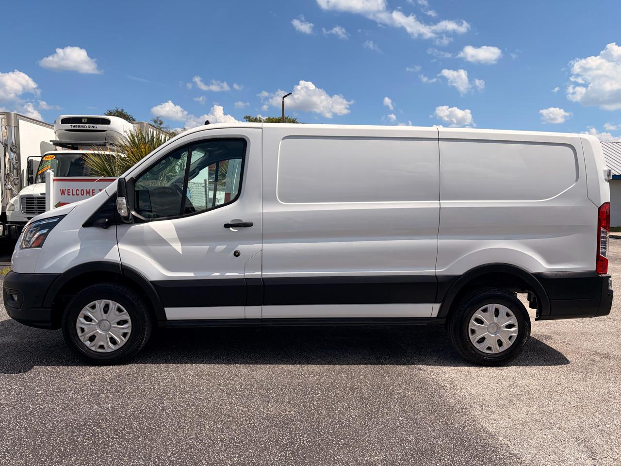Ford Transit 350 Van Low Roof Sliding Pass. 130-in. WB 2022