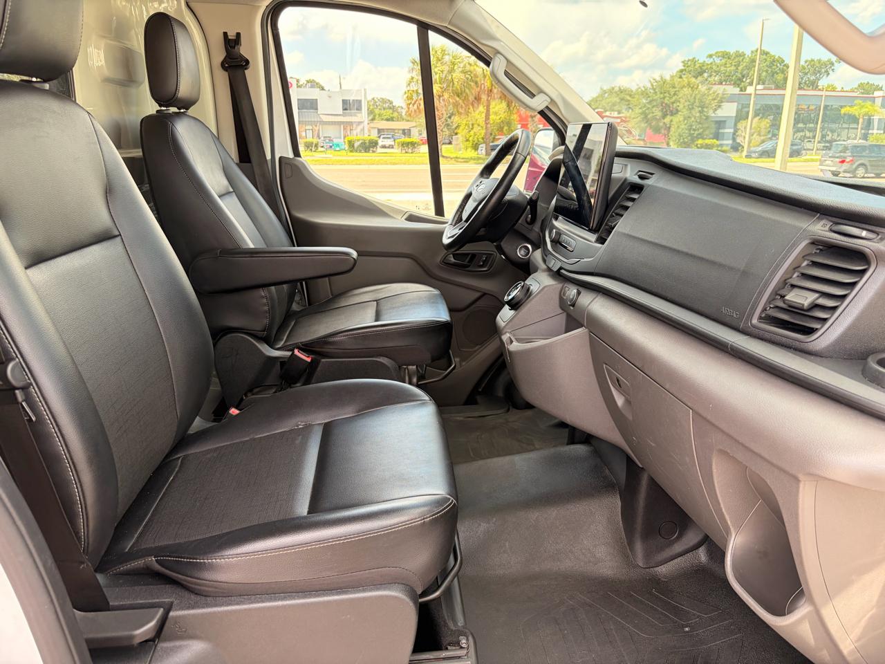 Ford Transit 350 Van Low Roof Sliding Pass. 130-in. WB 2022