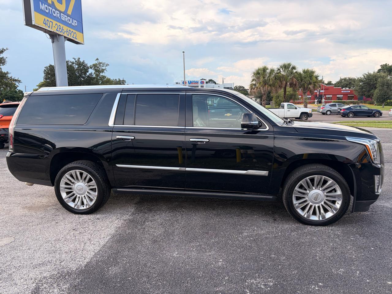 Cadillac Escalade ESV Platinum 4WD 2018