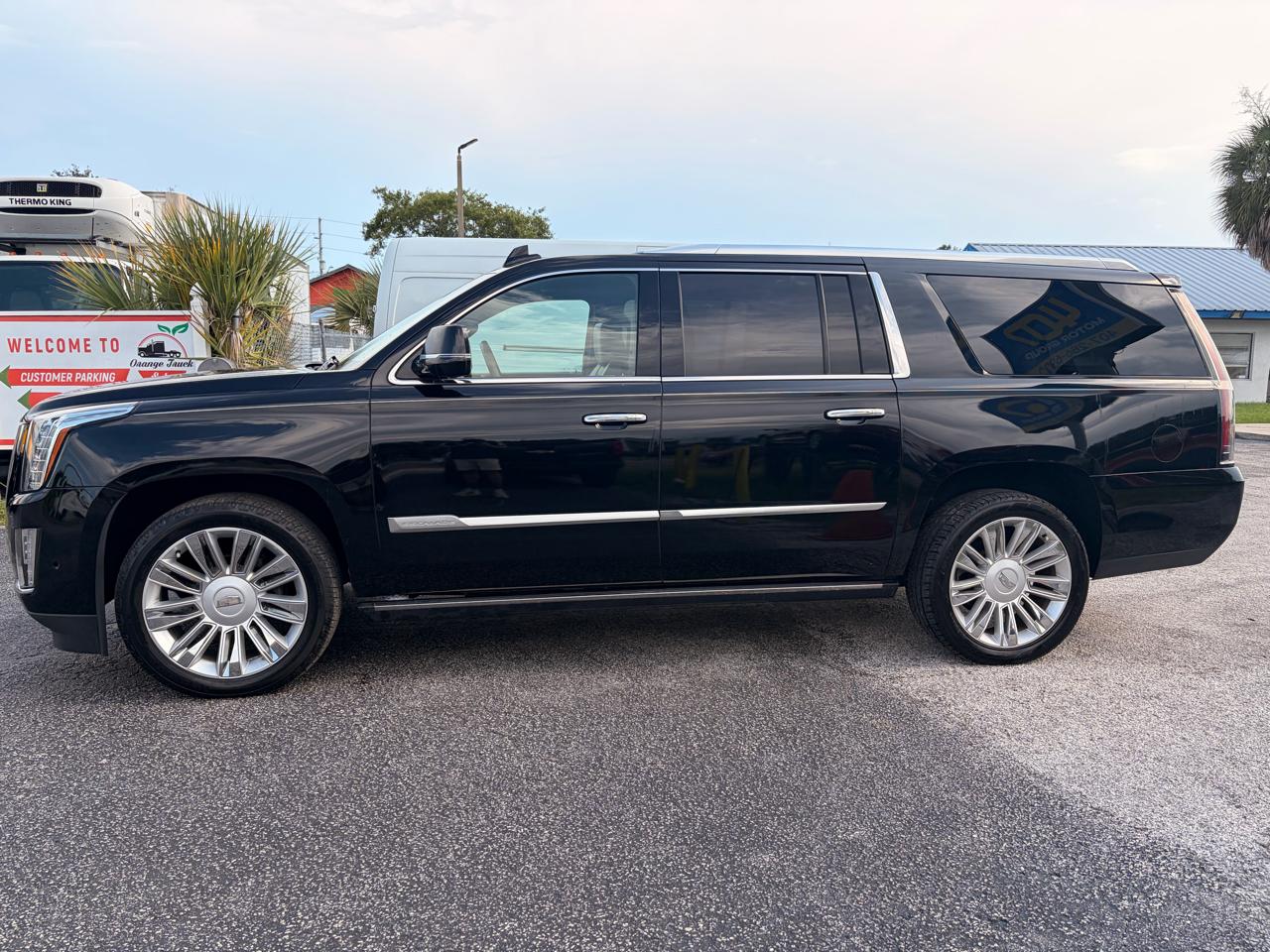 Cadillac Escalade ESV Platinum 4WD 2018