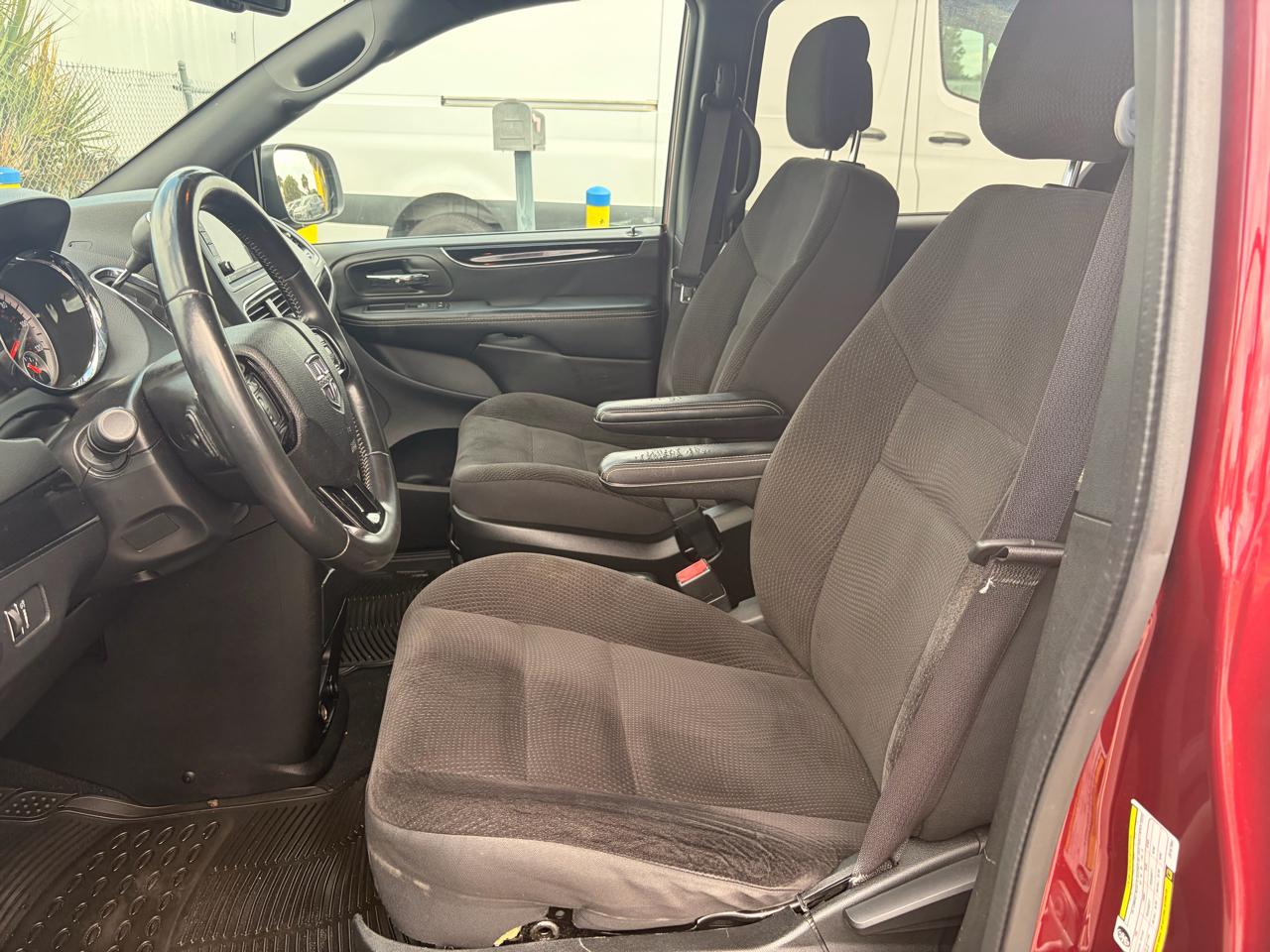 Dodge Grand Caravan SE 2018
