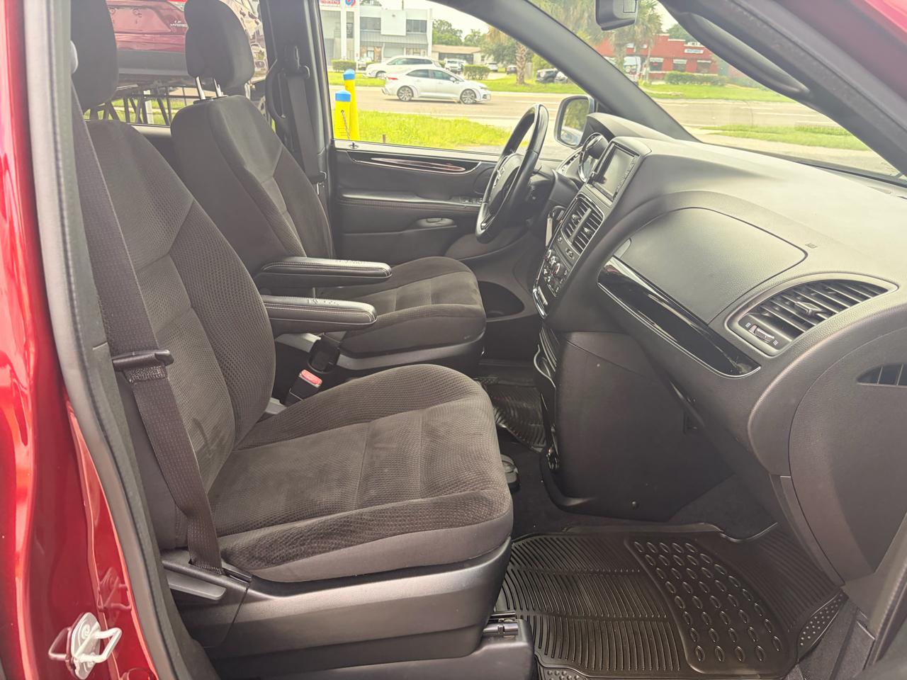 Dodge Grand Caravan SE 2018