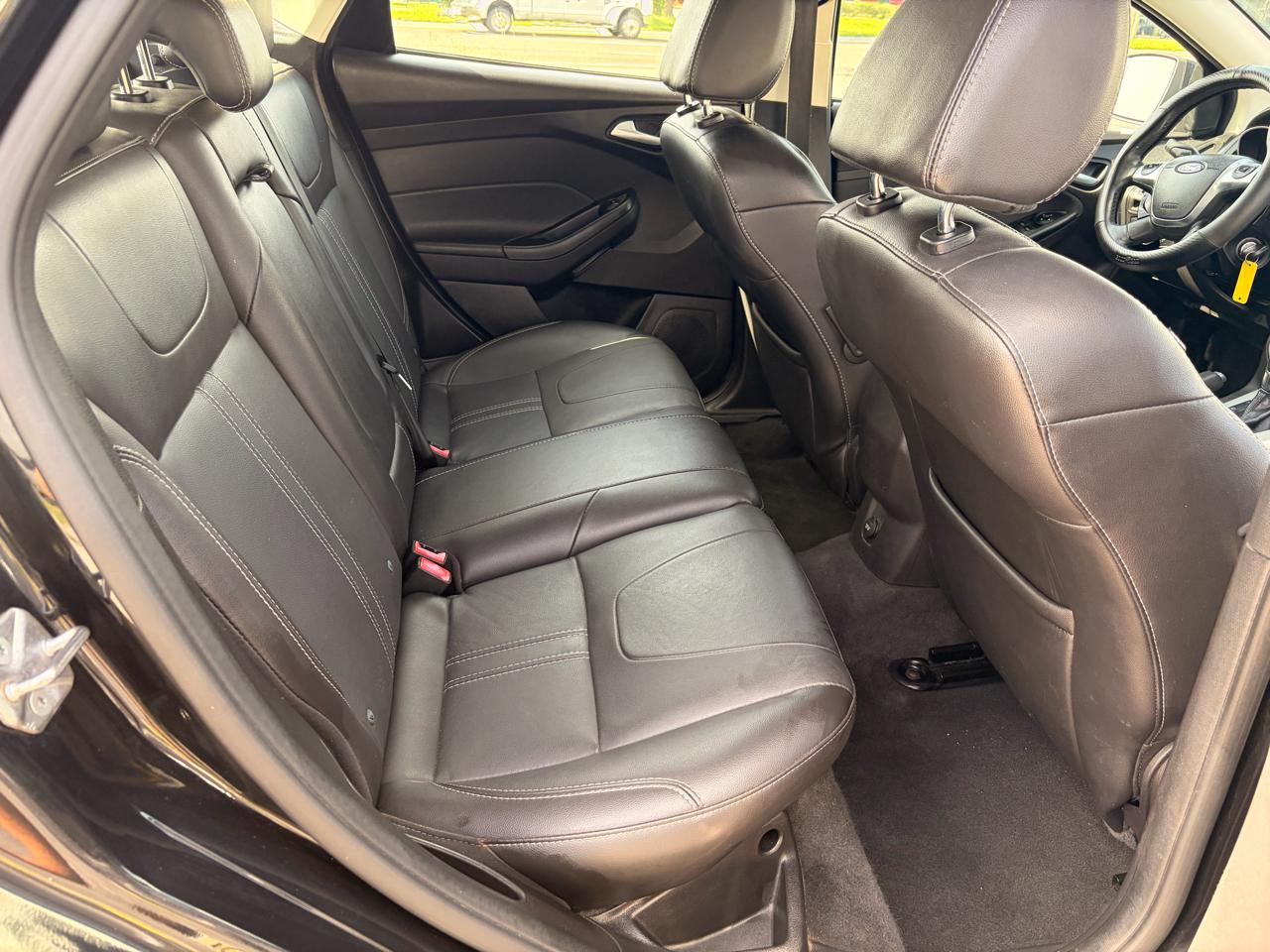 Ford Focus SE Hatch 2014
