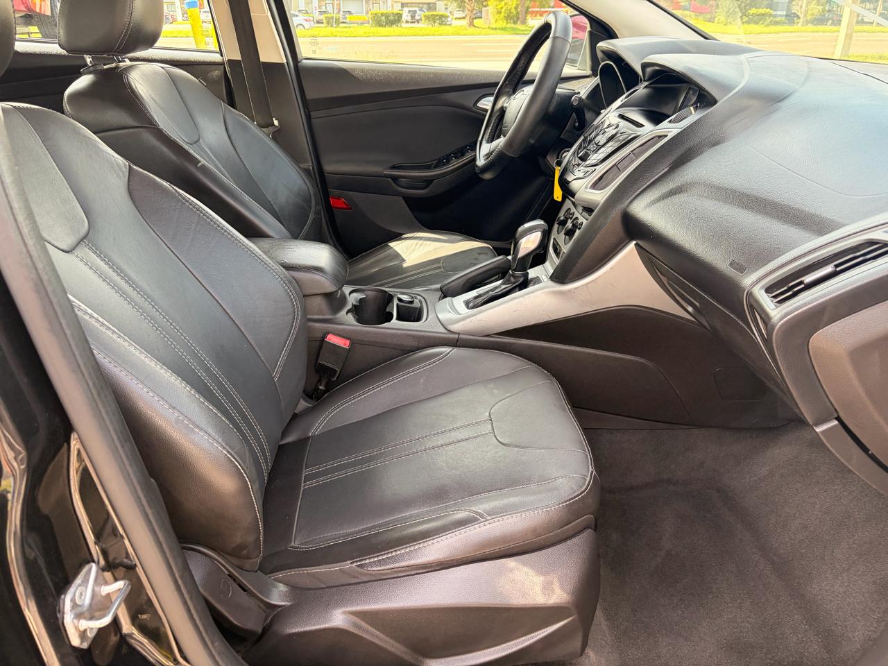 Ford Focus SE Hatch 2014