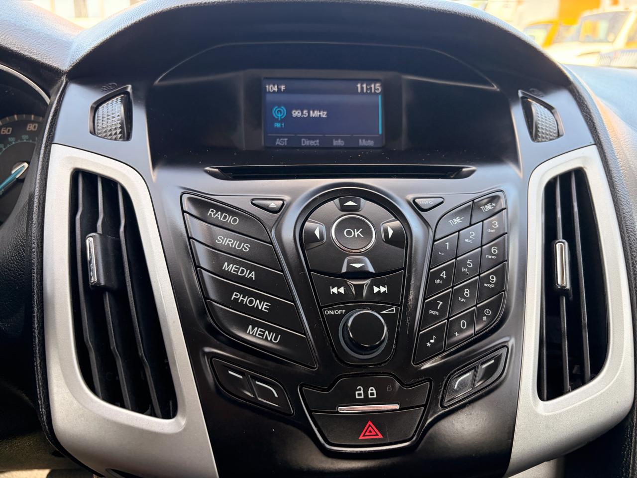 Ford Focus SE Hatch 2014