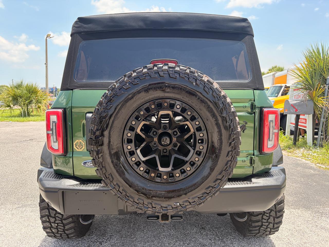Ford Bronco Base 4-Door w/Advanced 2022