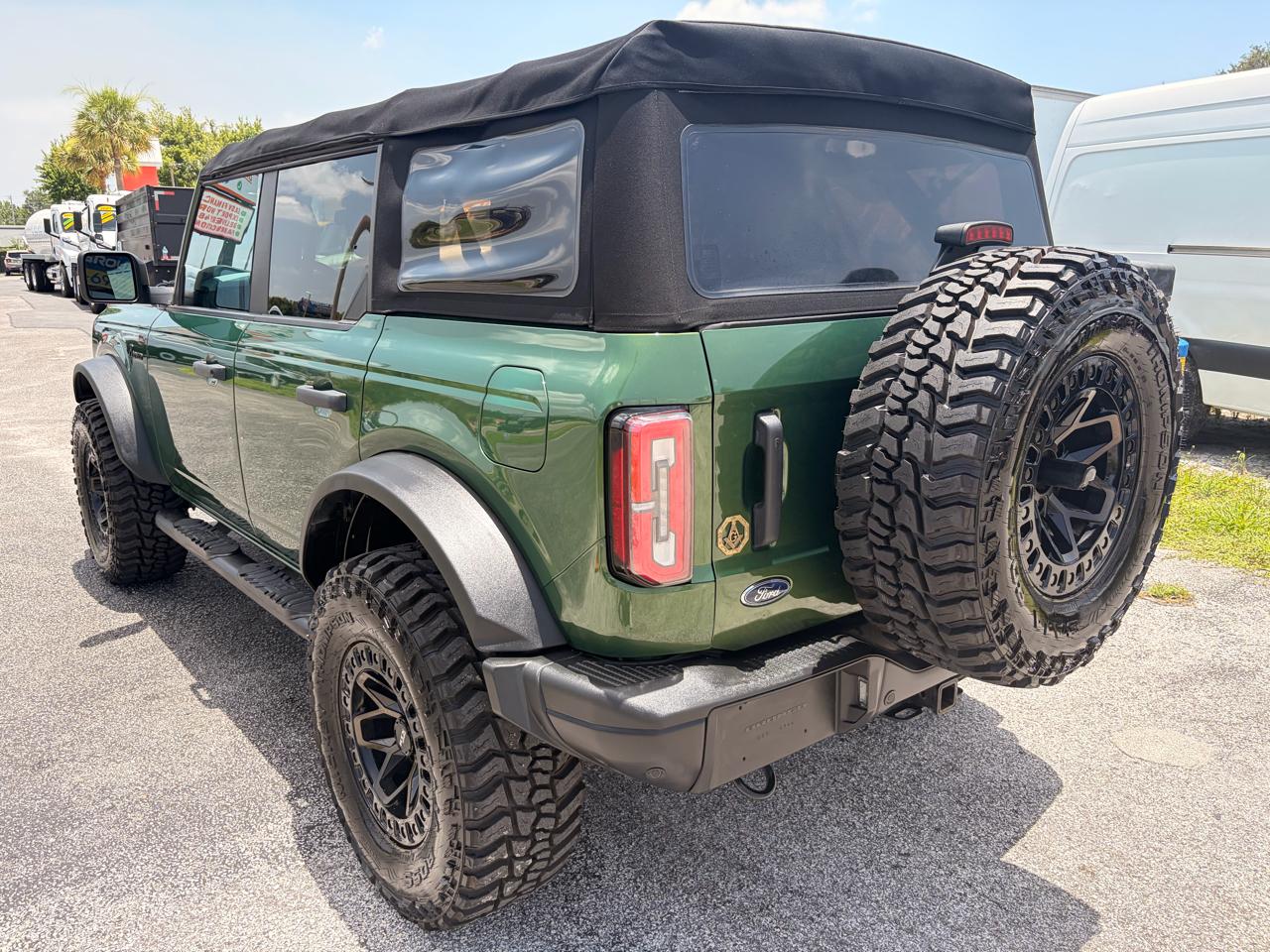 Ford Bronco Base 4-Door w/Advanced 2022
