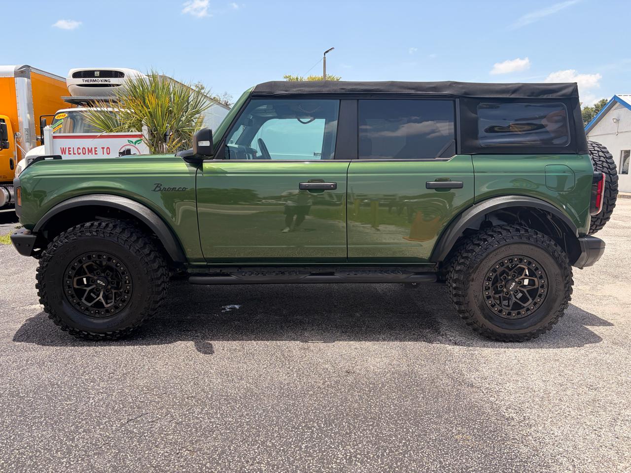 Ford Bronco Base 4-Door w/Advanced 2022