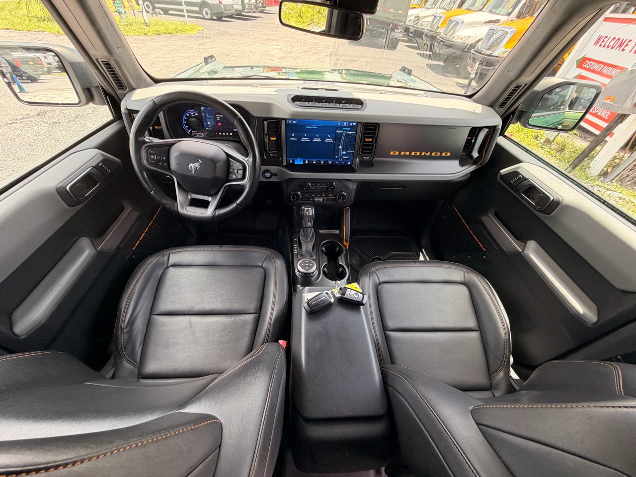 Ford Bronco Base 4-Door w/Advanced 2022
