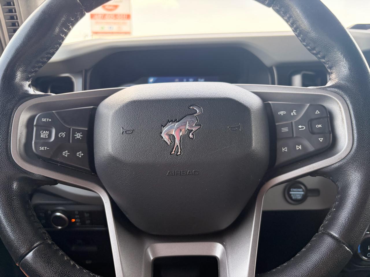 Ford Bronco Base 4-Door w/Advanced 2022