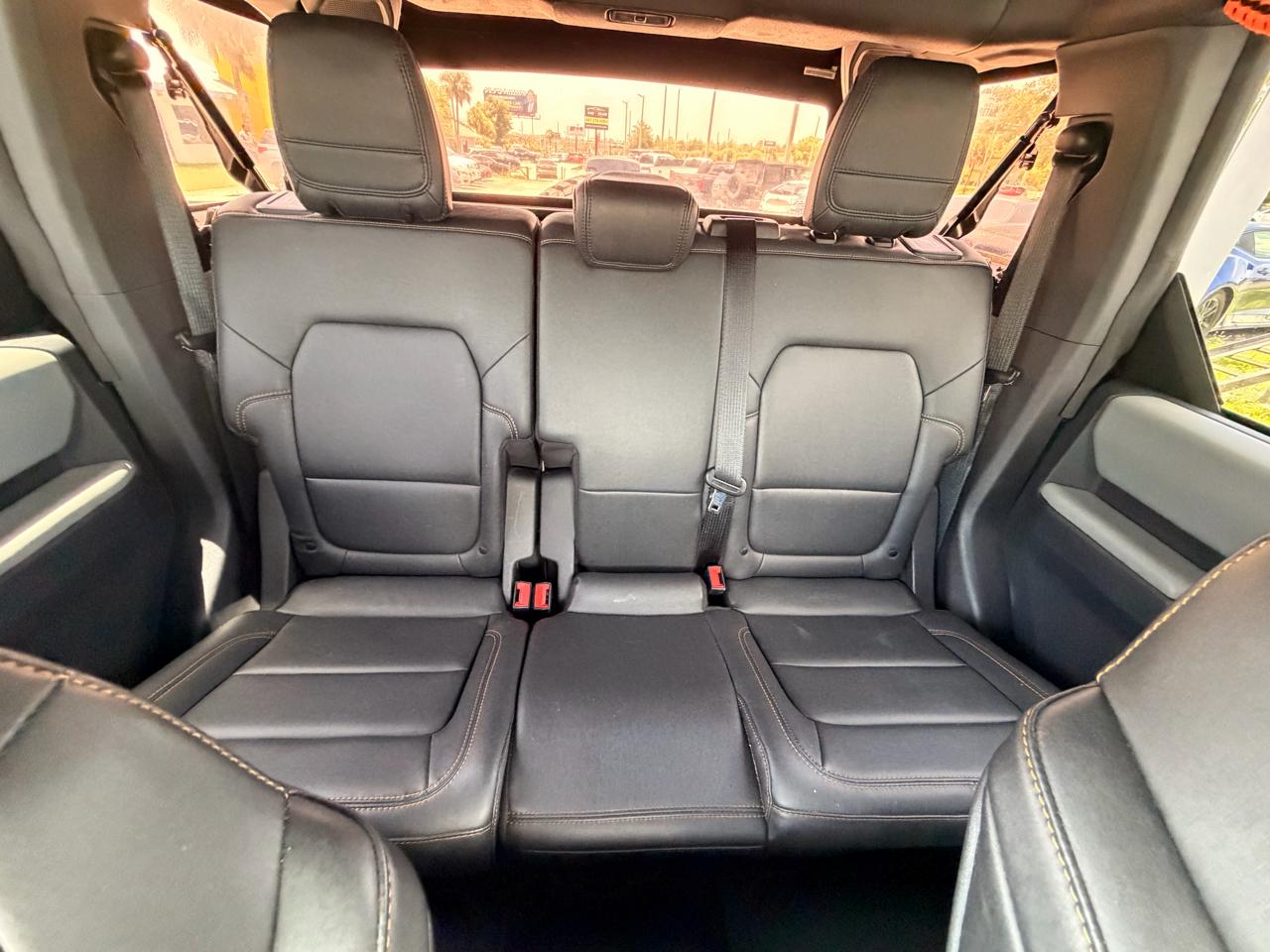 Ford Bronco Base 4-Door w/Advanced 2022
