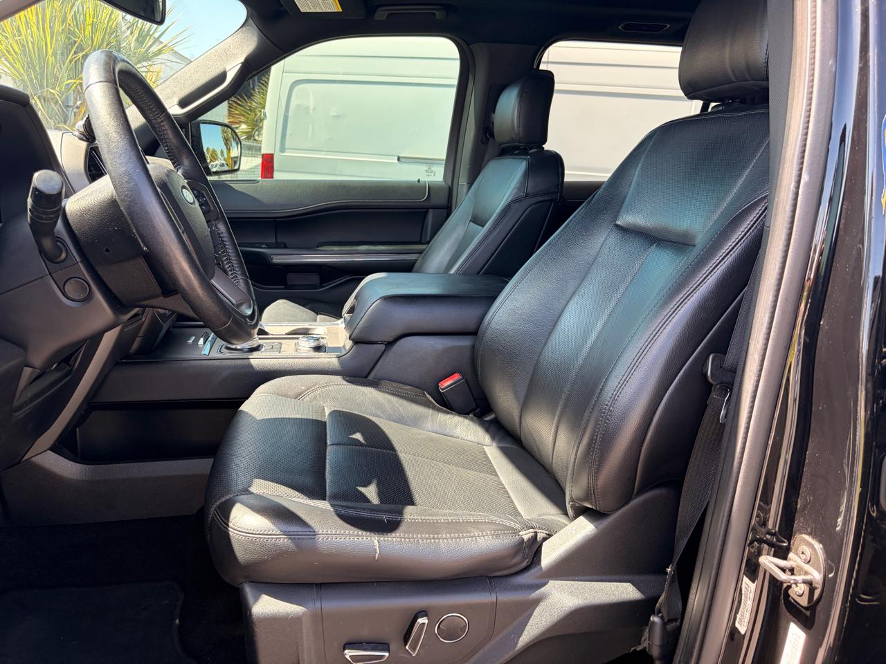 Ford Expedition XLT 4WD 2018