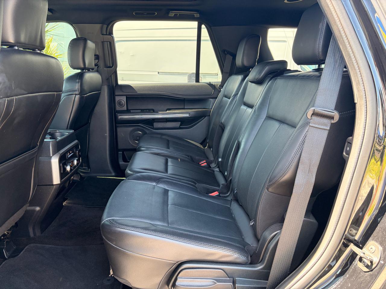Ford Expedition XLT 4WD 2018