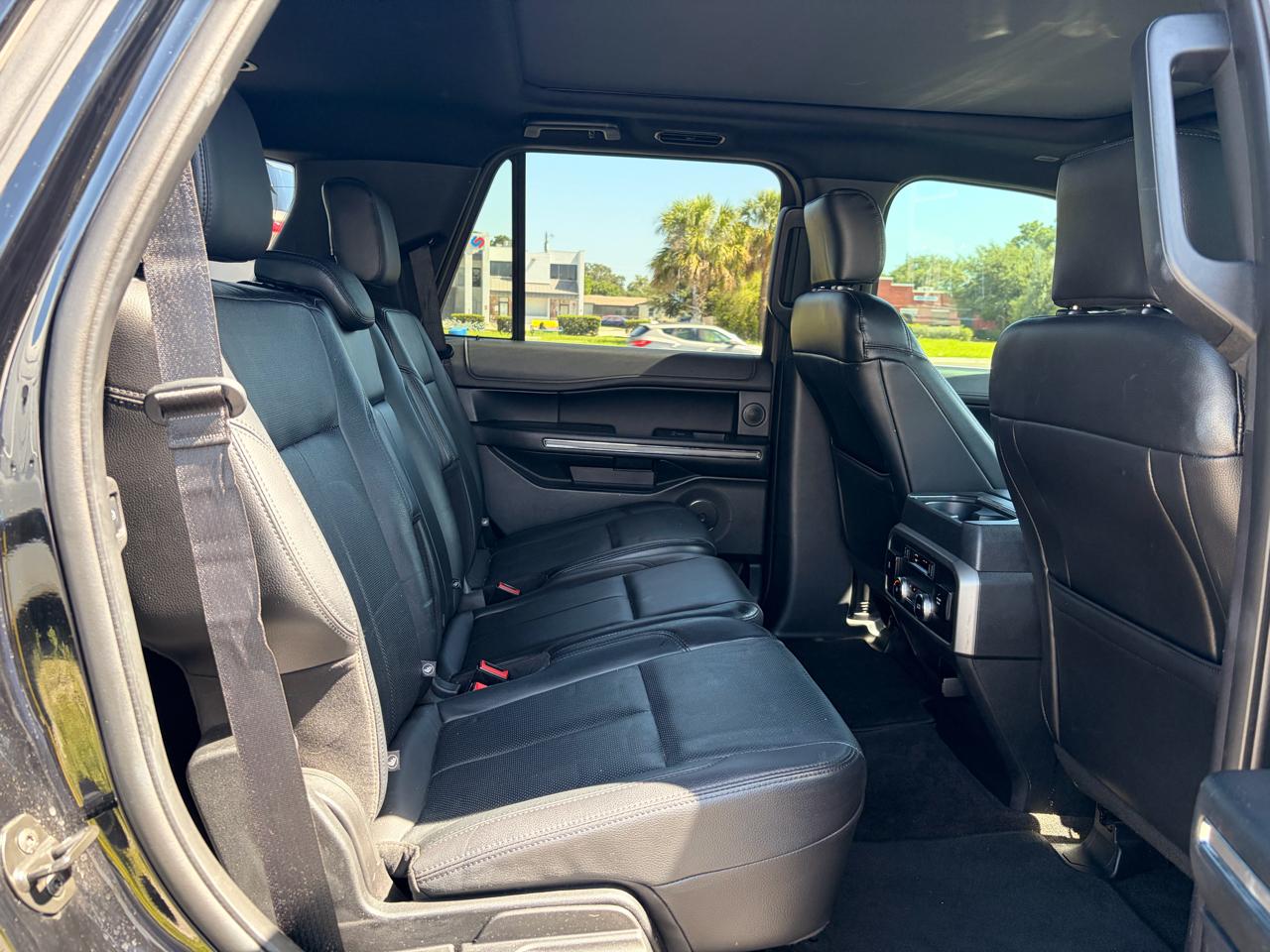 Ford Expedition XLT 4WD 2018