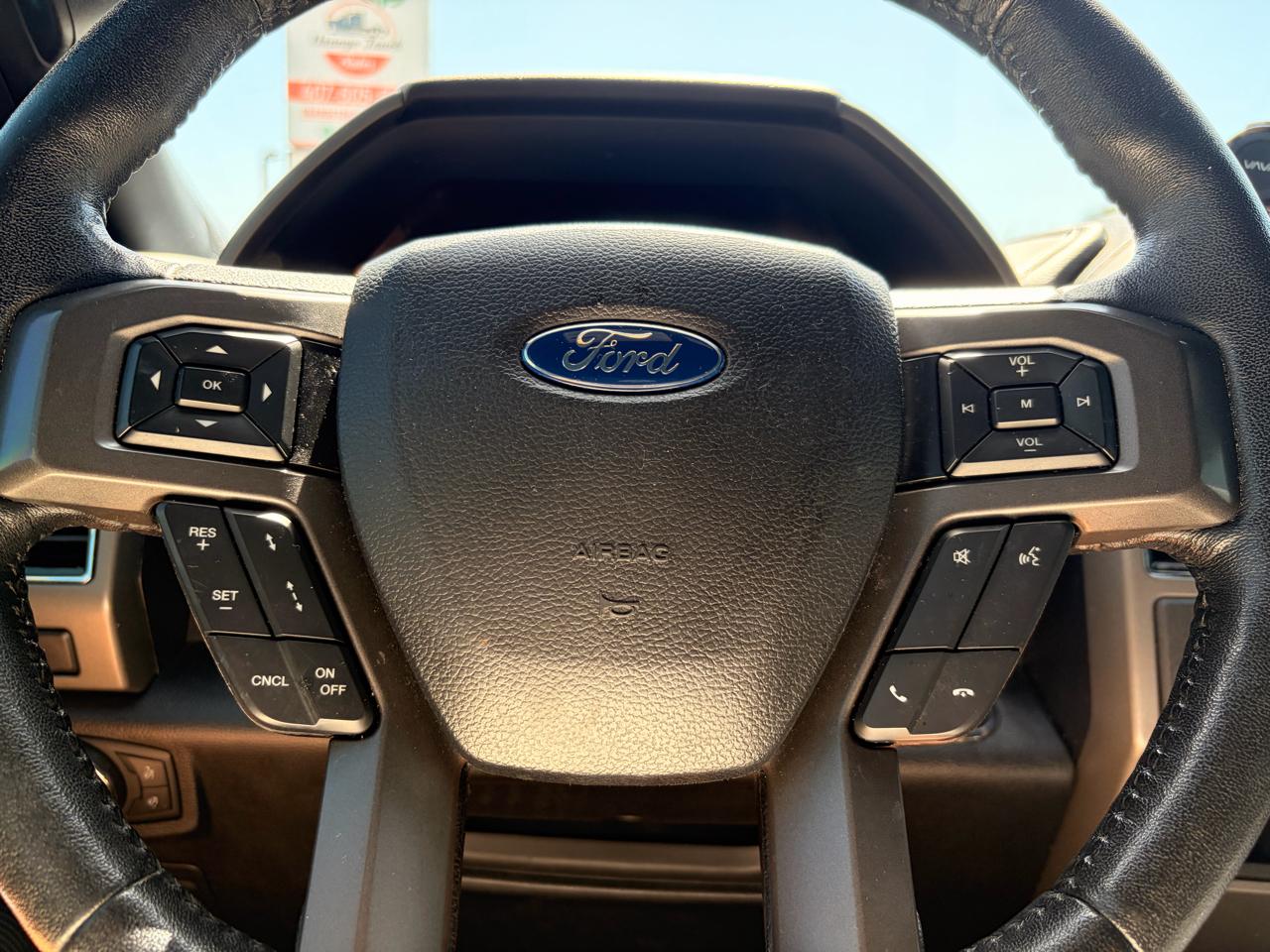 Ford Expedition XLT 4WD 2018