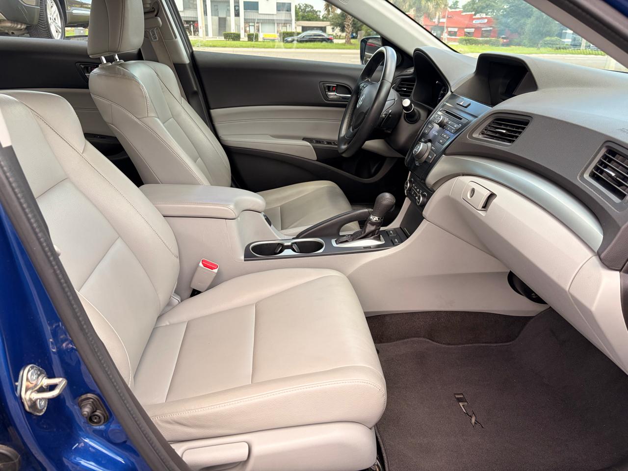 Acura ILX 8-Spd AT w/ AcuraWatch Plus Package 2017