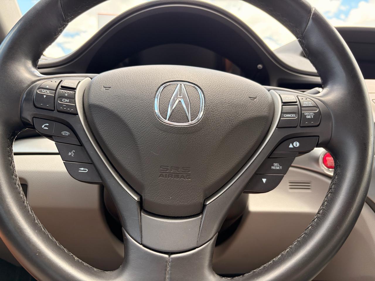 Acura ILX 8-Spd AT w/ AcuraWatch Plus Package 2017
