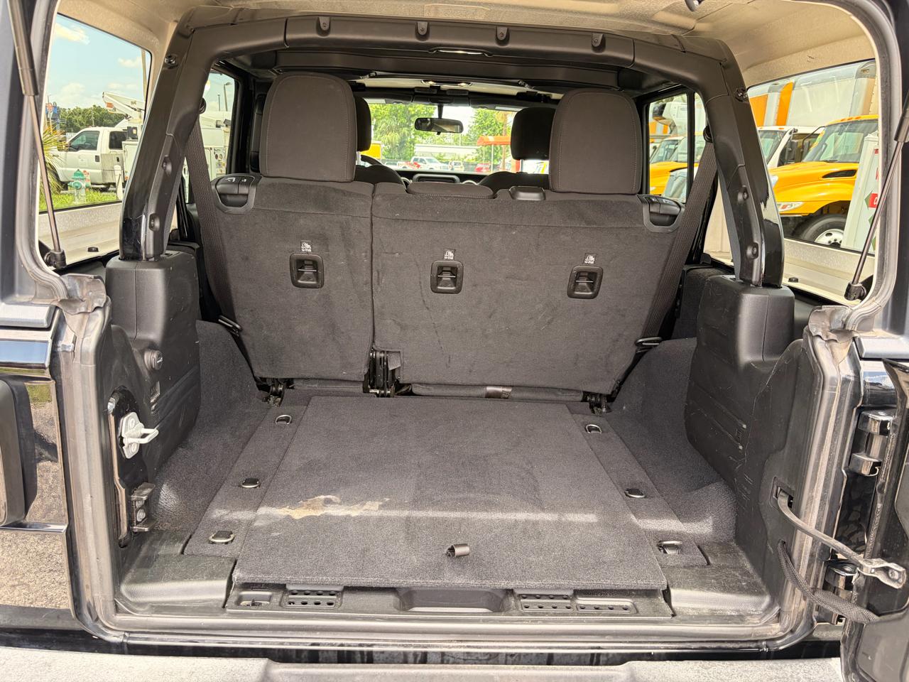 Jeep Wrangler Unlimited Sport 2021