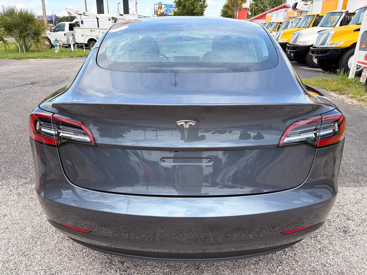 Tesla Model 3 Standard Range Plus 2021