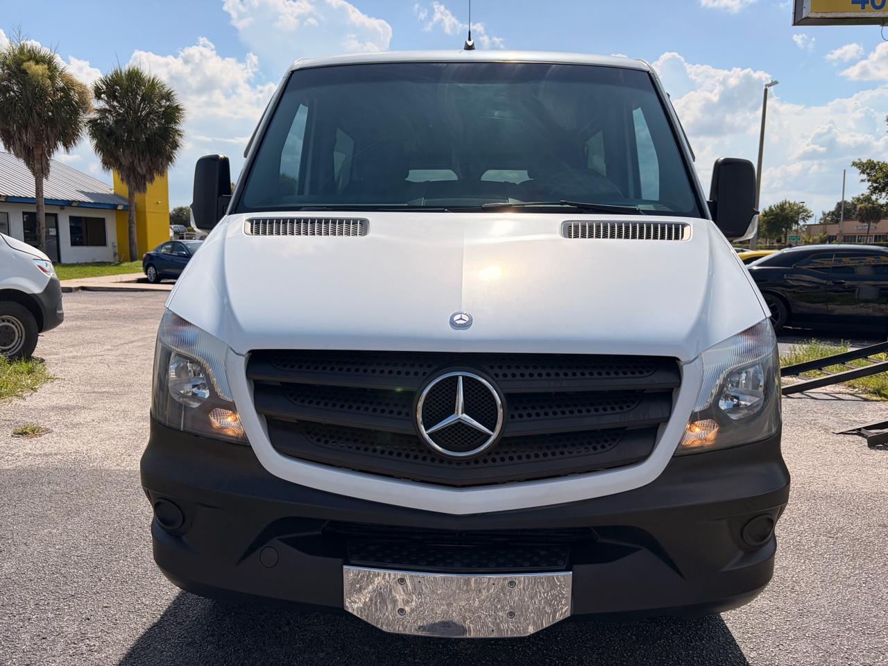 Mercedes-Benz Sprinter 2500 Passenger Van High Roof 144-in. WB 2015