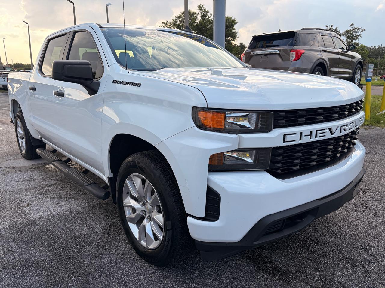 Chevrolet Silverado 1500 Limited Custom Crew Cab Short Box 2WD 2022