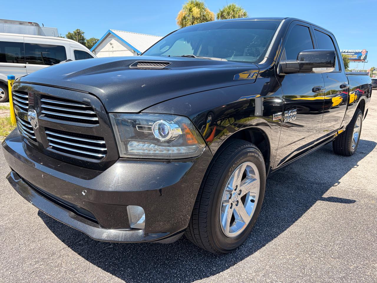 RAM 1500 2WD Crew Cab 149" Sport 2017