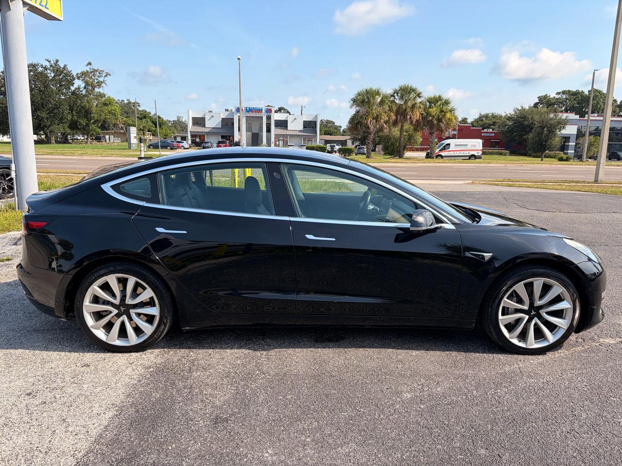 Tesla Model 3 Long Range 4D Sedan RWD 2018